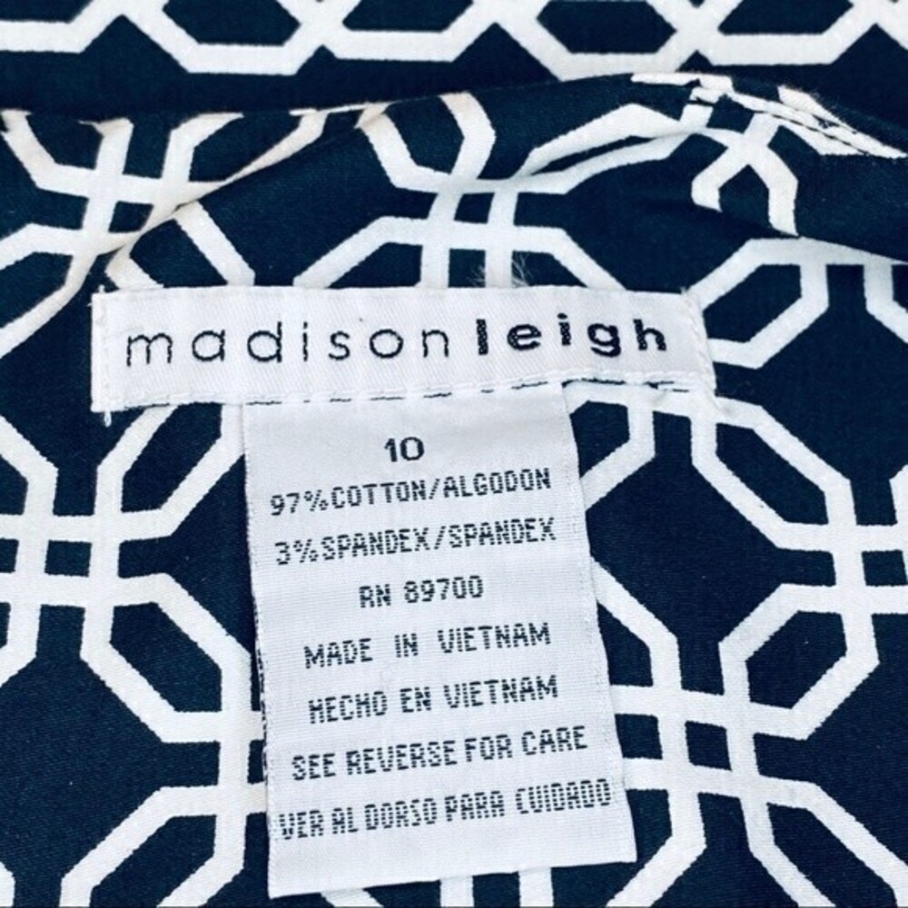 Madison Leigh Women’s Dress, Size 10,‎ Black and White Pattern w/tiny stain* - Picture 3 of 7